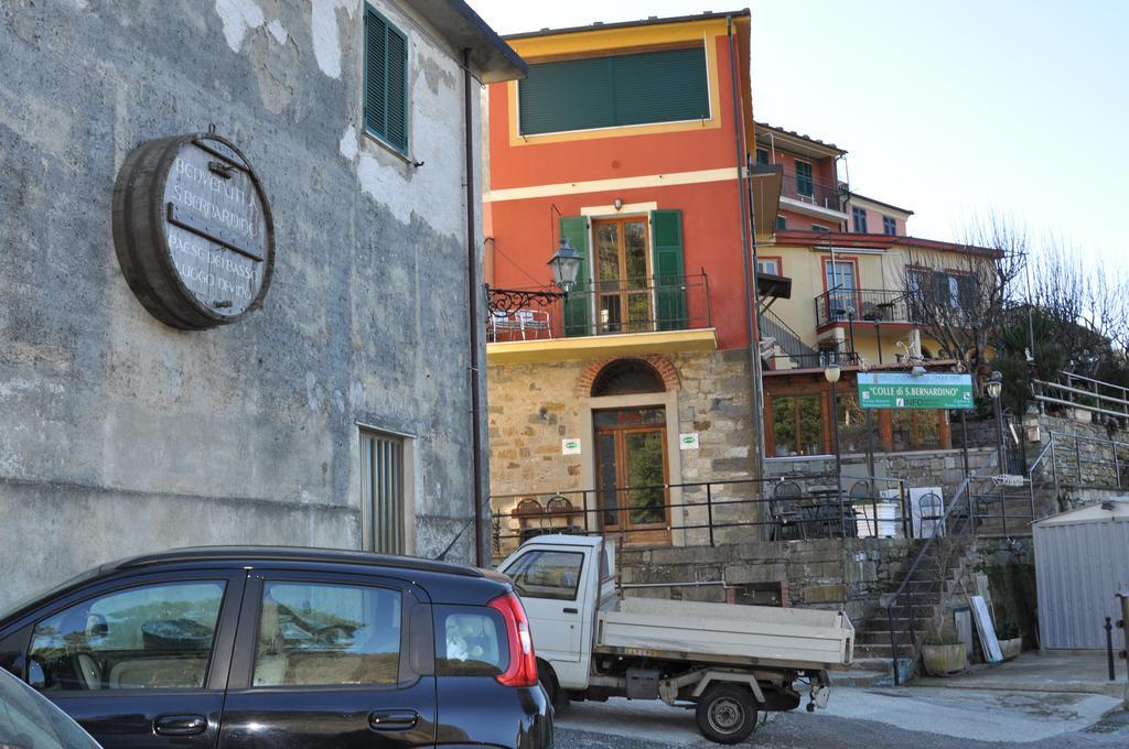 Corniglia - San Bernardino Wifi Apartment Bagian luar foto